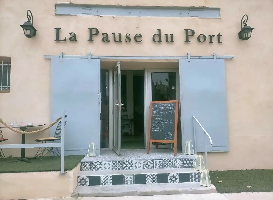 La Pause Du Port